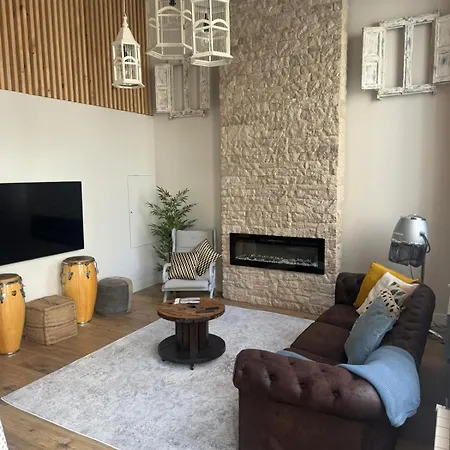 Cornelia 03 * Santander